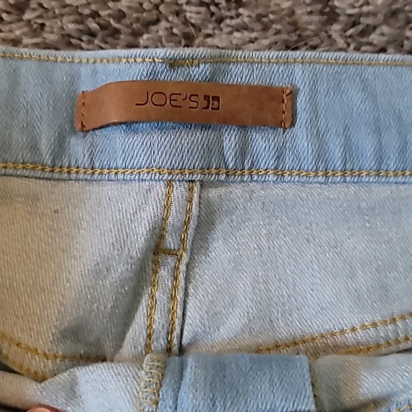 STUNNING JOES LIGHT WASH TAKARA JEAN SHORTS - Picture 5 of 11